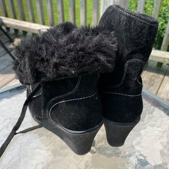 Black lace up winter wedge heels size 7(38) - Picture 3 of 3